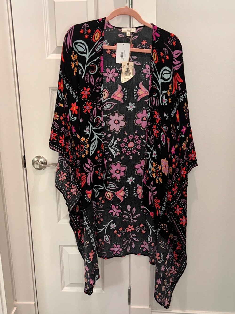 Easel Black Floral Kimono